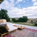 بيت للعطل Domaine La Grande Oasis *
